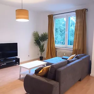 spacious-70sqm-apt-in-popular-location.topcolognehotels.com/