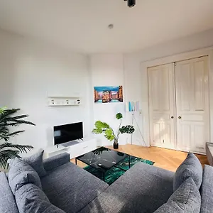 ferienwohnung-reeperbahn-ecke-groe-freiheit.hamburg-hotels-de.com/